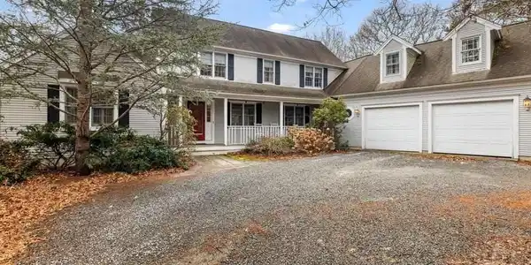 203 Cotuit Bay Dr