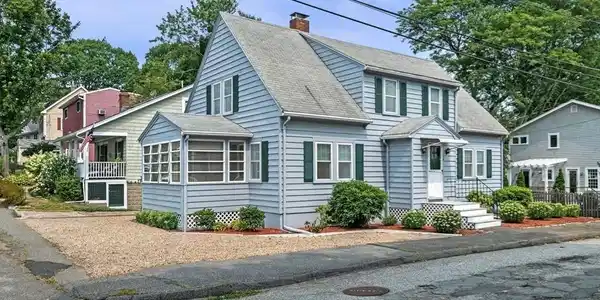 10 Shepard St