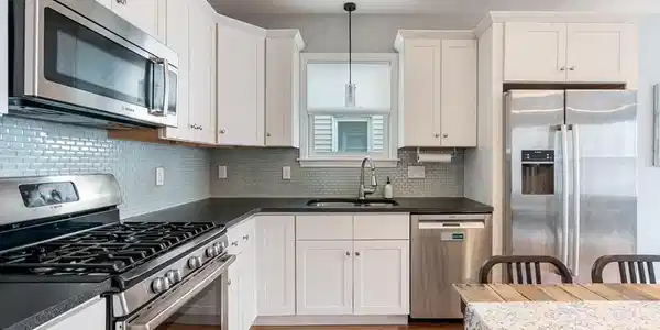 995 Dorchester Ave