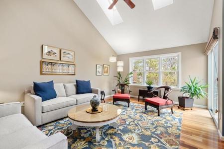 7 Tilley Crescent