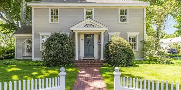 51 Main St