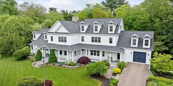 54 Garrison Dr