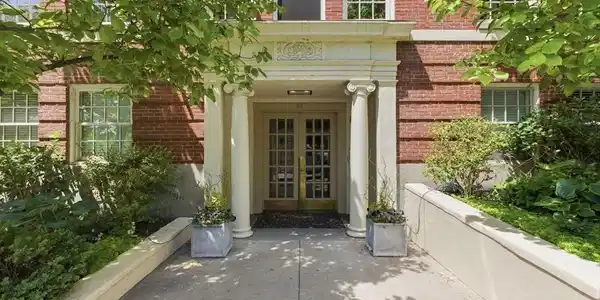 37 Beacon St