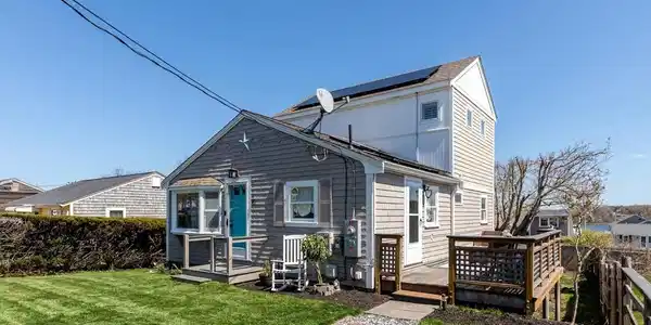 16 Thomas Ave