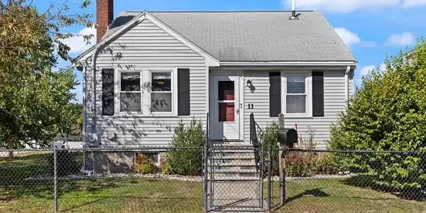 11 Riverside Ave