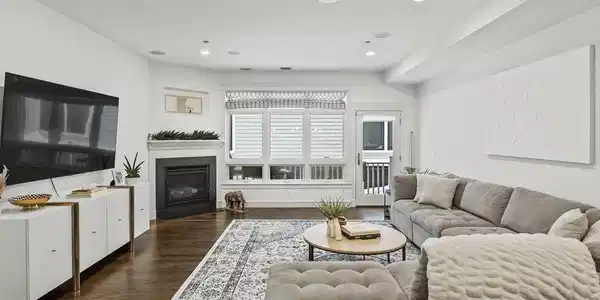 350 W 2nd St