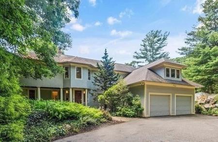 33 Forster Rd