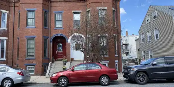 614 E 7th Street