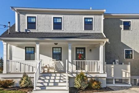 69 Knott Ave