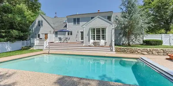 67 Sea Meadow Cir