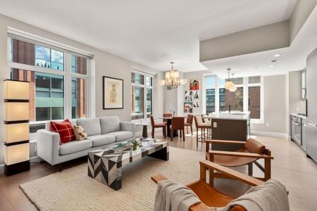100 Lovejoy Wharf