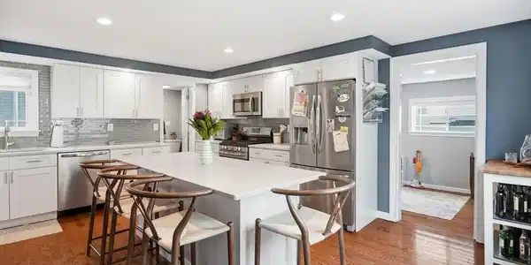 92 Undine Ave