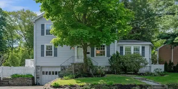 77 Shelton Road