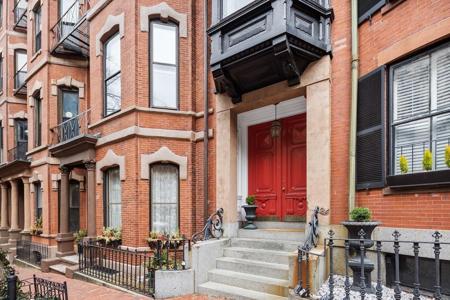 30 Hancock St