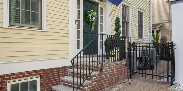 127 High St
