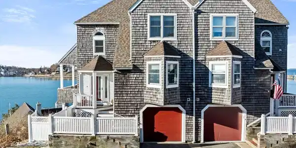 1 Spinnaker Hill Ln