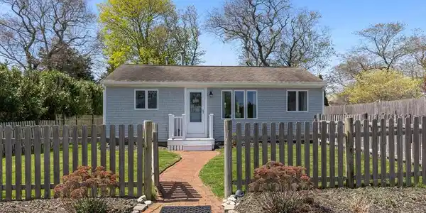 109 Donald Rd