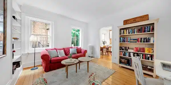32 Myrtle