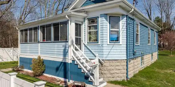 992 Lees River Ave