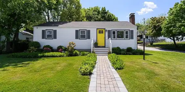 29 Willow Ave
