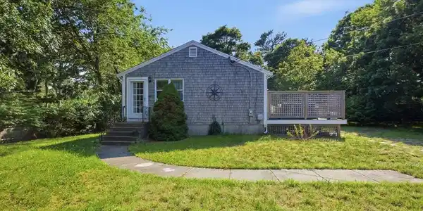 15 Commercial Street