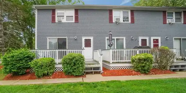 120 Lewin St