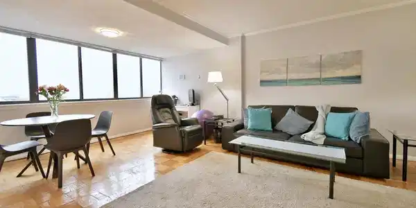 6 Whittier Pl