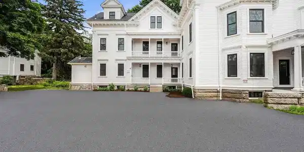16 Water St