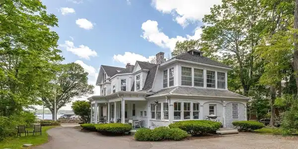28 Eastern Point Rd