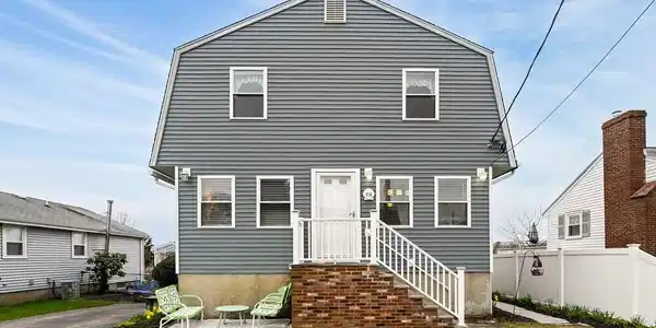 75 Pilgrim Ave