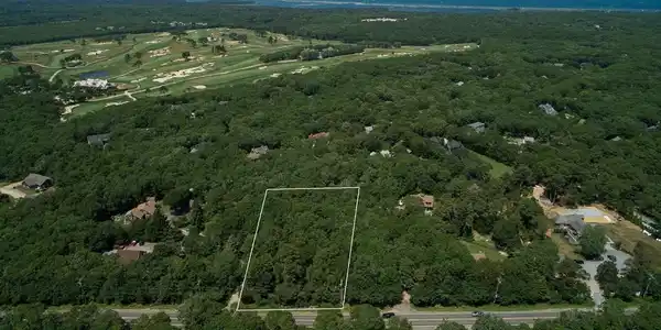 501 W. Tisbury Road
