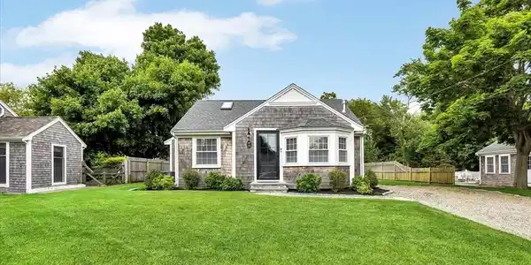 18 Rainbow Rd