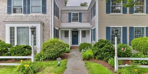 15 Pleasant Street