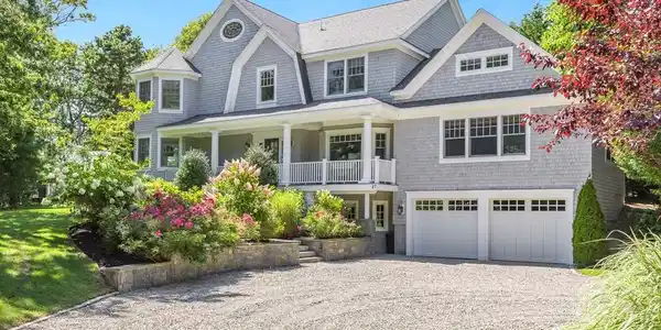 27 Prestwick Lane