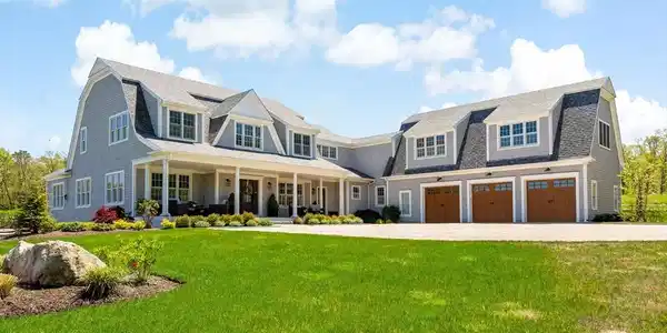 27 Gully Ln