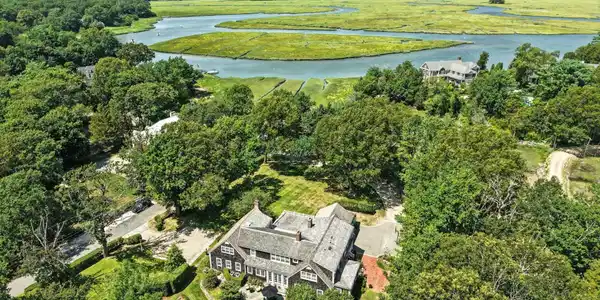 39 Bay Pond Rd