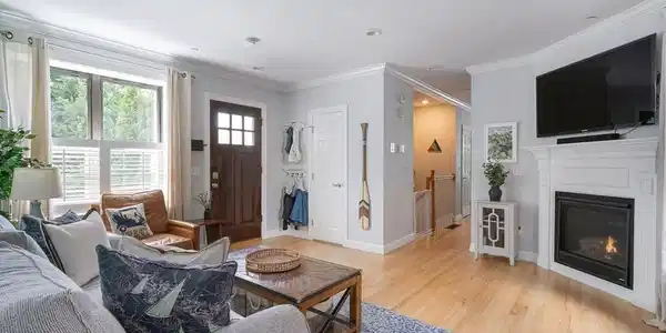 35 Rutherford Ave