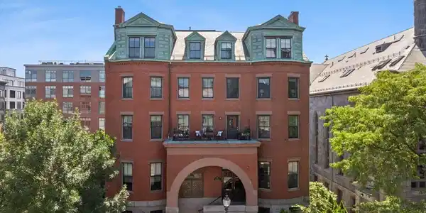 55 West Broadway