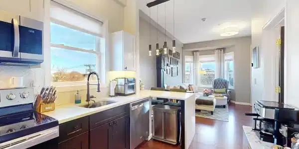 260 Bremen St.