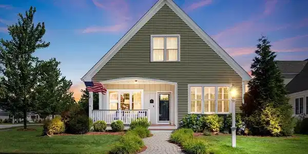 2 Sawgrass Lane