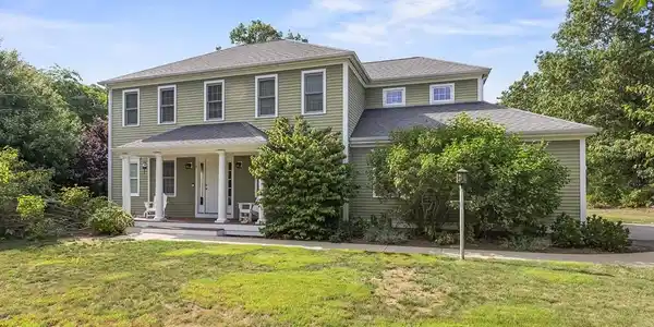 6 Priscilla Rd