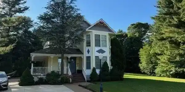 22 Freemens Cir