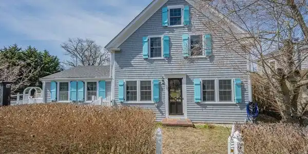9 Pine Tree Drive