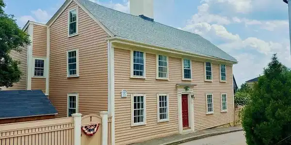 6 Lee Street