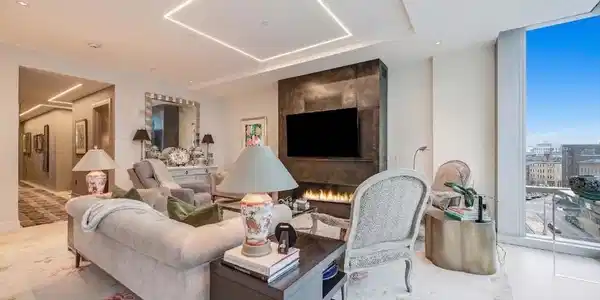 32 Traveler Street