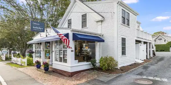 409 Main St