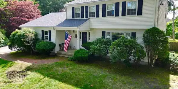 10 Nixon Ave