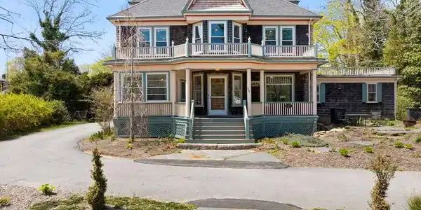 628 W Falmouth Hwy