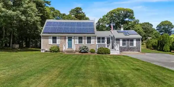 100 Kingsbury Beach Rd