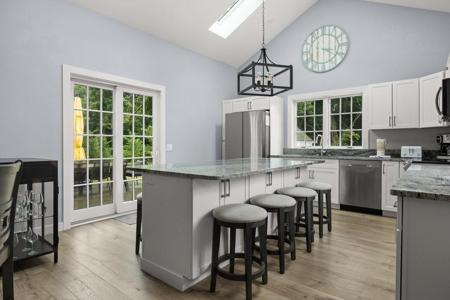 15 Squires Pond Lane